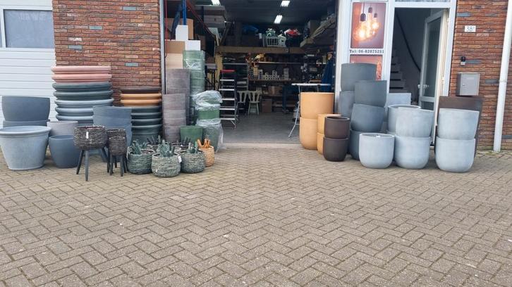 Grote partij nieuwe kunststof bloempotten - Uitverkoop!, Tuin en Terras, Bloempotten, Nieuw, Kunststof, Binnen, Balkon, Tuin, 70 cm of meer