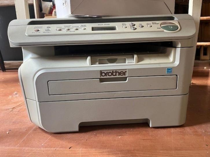 BROTHER DCP7030 zwart wit printer, Computers en Software, Printers, Gebruikt, Printer, Laserprinter, Faxen, Kopieren, Scannen