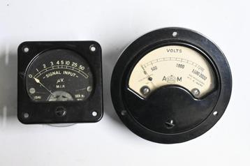 2 x meetinstrument 1941 en air ministry engeland wo2 RAF beschikbaar voor biedingen