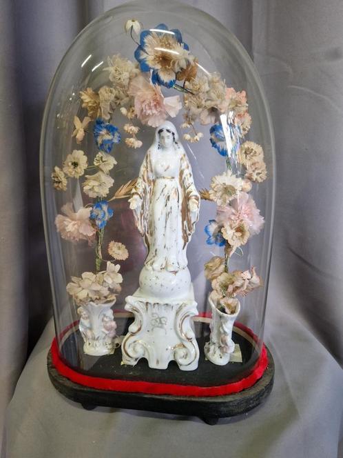 Religieus Mariabeeld met stolp, Antiek en Kunst, Antiek | Religie, Ophalen of Verzenden