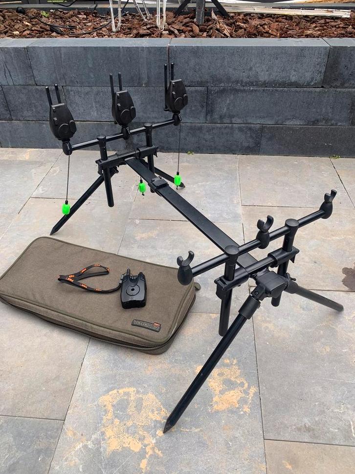 Fox mx+ 3+1 snag ears bobbins rodpod buzzerbarbag Fox, Watersport en Boten, Hengelsport | Karpervissen, Zo goed als nieuw, Overige typen
