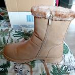 Winterlaarzen met nepbond, Ophalen, Zo goed als nieuw, Sneakers of Gympen