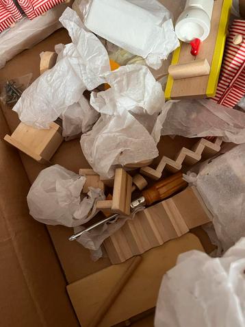 Houten Poppenhuis Meubels beschikbaar voor biedingen