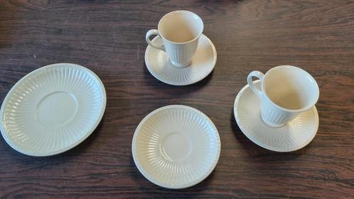 Wedgwood # 9 edme 2 kopjes, 4 schoteltjes en 1 soepkom bord, Huis en Inrichting, Keuken | Servies, Zo goed als nieuw, Kop(pen) en/of Schotel(s)