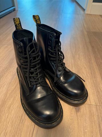Dr. Martens veterboots, zwart, maat 38, bijna nieuw beschikbaar voor biedingen