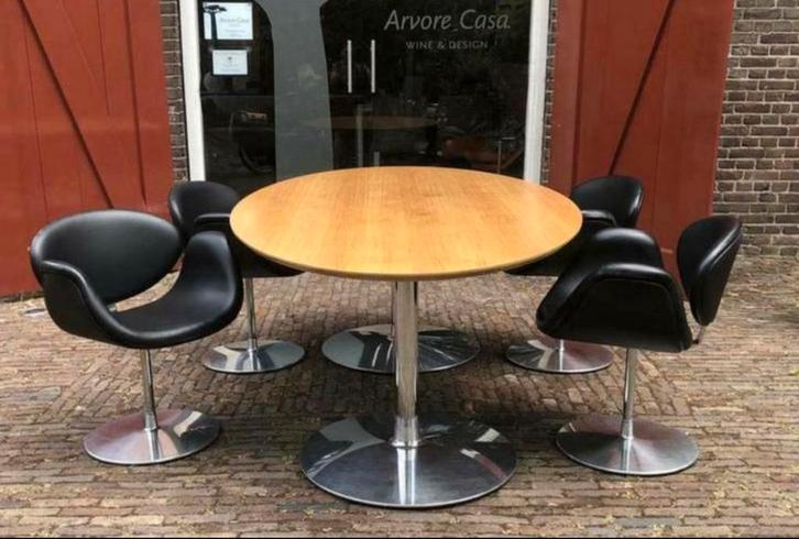 Artifort Circle 3 ovaal eettafel zeldzaam, Huis en Inrichting, Tafels | Eettafels, Vijf personen of meer, Ovaal, Ophalen