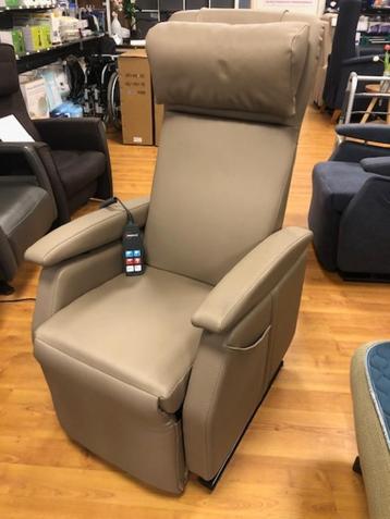 Sta op stoel Relaxfauteuil Fitform waterafstotende bekleding beschikbaar voor biedingen