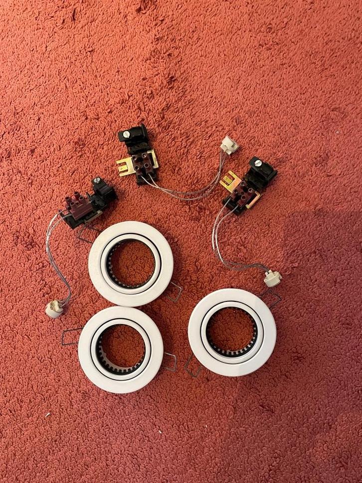 Spots Massive kantelbaar inclusief 12V aansluitsets, Huis en Inrichting, Lampen | Spots, Gebruikt, Plafondspot of Wandspot, Metaal of Aluminium