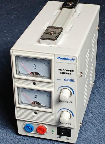 Voeding 15V 2A peaktech 6085 beschikbaar voor biedingen