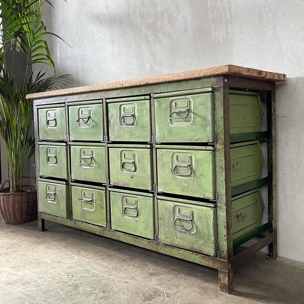 Oude ladekast, vintage werkbank, oud dressoir, Huis en Inrichting, Kasten | Ladekasten, Ophalen, 5 laden of meer, Zo goed als nieuw