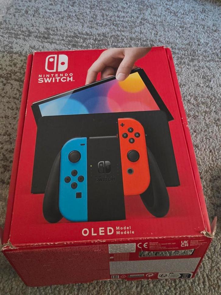 Nintendo switch oled nieuw met 72 spellen, Spelcomputers en Games, Spelcomputers | Nintendo Switch, Nieuw, Switch OLED, Met 2 controllers