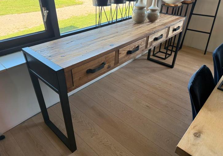 Sidetable zwart staal met hout, Huis en Inrichting, Tafels | Sidetables, Zo goed als nieuw, 25 tot 50 cm, 50 tot 100 cm, Rond