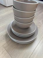 4 personen servies, Huis en Inrichting, Keuken | Servies, Ophalen, Porselein, Overige stijlen, Bord(en)