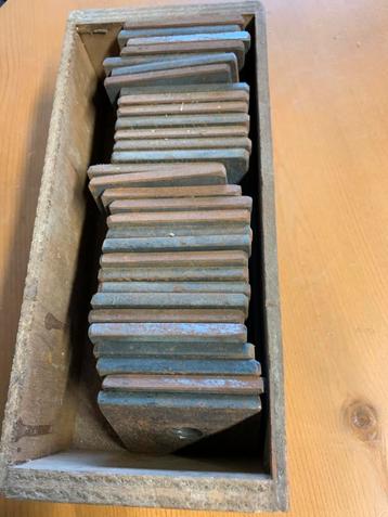 Metalen Sluitplaten 60x60mm - 25 stuks beschikbaar voor biedingen