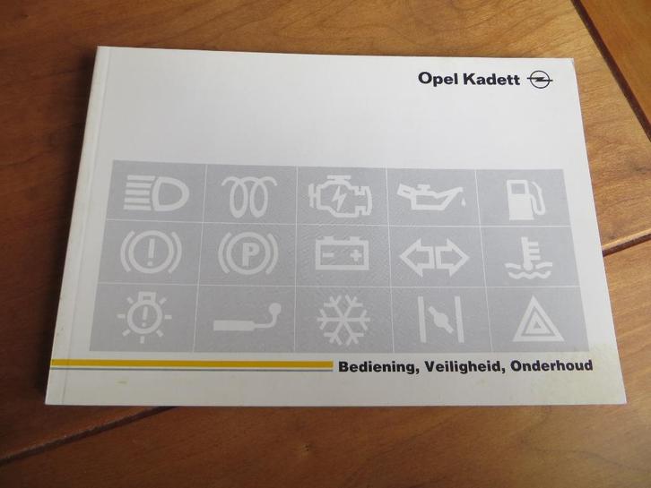 Instructieboek Opel Kadett, GSI 16V, Cabrio, Opel Combo 1990, Auto diversen, Handleidingen en Instructieboekjes, Ophalen of Verzenden