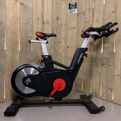 Life Fitness IC6 spinningfiets spinningbike spinning ZWIFT, Sport en Fitness, Fitnessmaterialen, Zo goed als nieuw, Overige typen