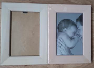2 Fotolijstjes voor € 1,50 samen.  beschikbaar voor biedingen