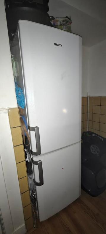 Beko Koelkast met Vriesvak - KVC-BEK-CS234020-RS-2 beschikbaar voor biedingen