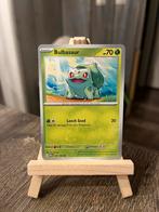 Bulbasaur MEW 001/165, Hobby en Vrije tijd, Verzamelkaartspellen | Pokémon, Ophalen of Verzenden, Zo goed als nieuw