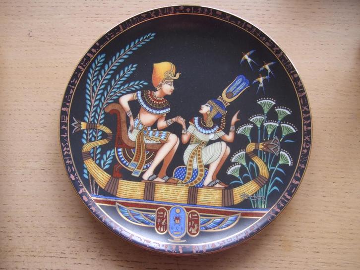 eramiek bord afbeelding van Tut-Anch-Amun Osiris Porcelain, Antiek en Kunst, Antiek | Keramiek en Aardewerk, Ophalen of Verzenden