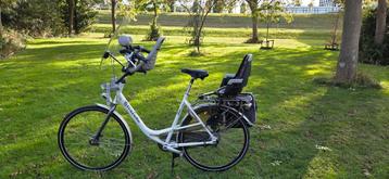 Gazelle Moederfiets met 2 kinderzitjes beschikbaar voor biedingen