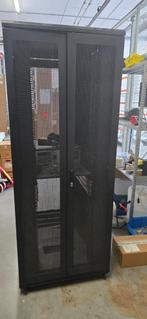 19 inch patchkast, Ophalen, Gebruikt, Geperforeerd, Geperforeerd