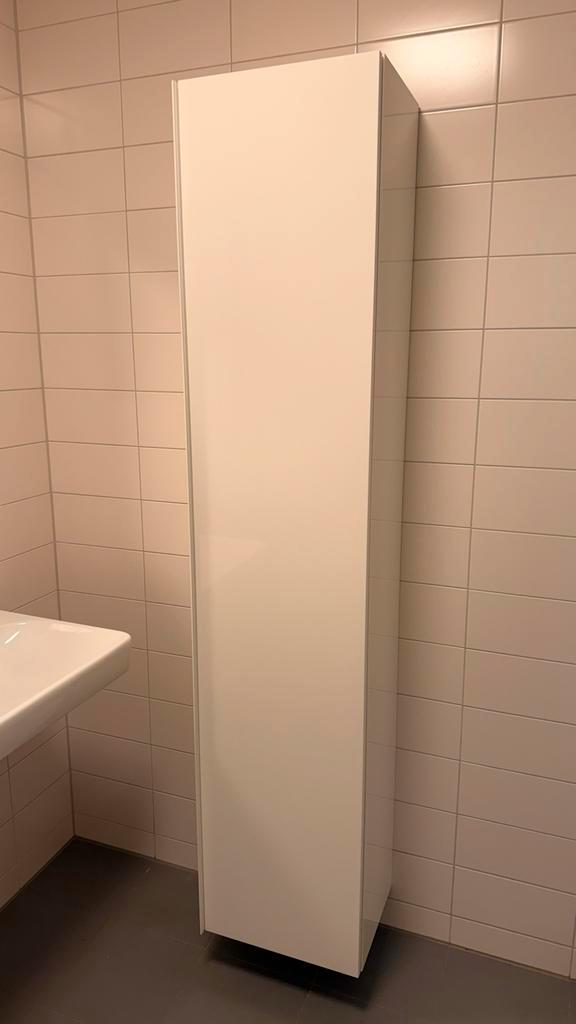 IKEA GODMORGON Badkamerkast Hoogglans, Huis en Inrichting, Badkamer | Badkamermeubels, Gebruikt, (Half)hoge kast, 150 tot 200 cm
