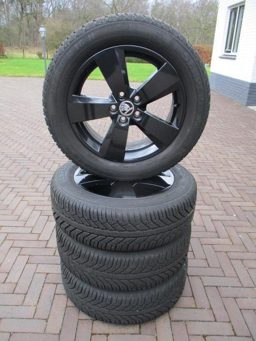 Originele Skoda Scala 16 inch winterbanden NIEUWSTAAT, Auto-onderdelen, Banden en Velgen, Banden en Velgen, Winterbanden, 16 inch