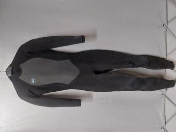 Wetsuit oneil EU 36 beschikbaar voor biedingen
