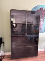 Industriële vitrinekast met stalen frame en glazen deuren, Huis en Inrichting, Kasten | Vitrinekasten, Ophalen, 100 tot 150 cm