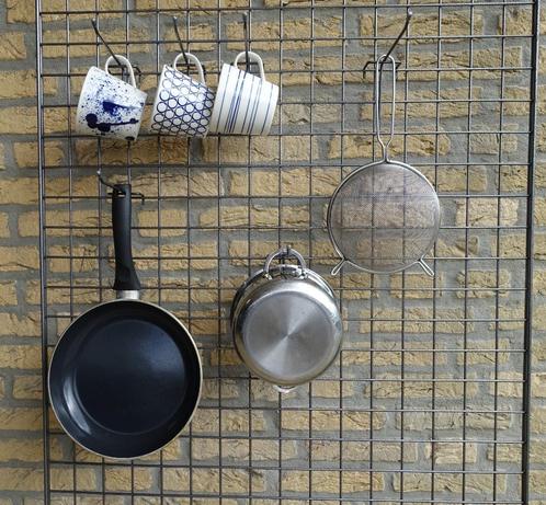 Gecoat stalen gaaspaneel met 29 perfohaken, Huis en Inrichting, Keuken | Keukenelementen, 200 cm of meer, 50 tot 100 cm, Minder dan 25 cm