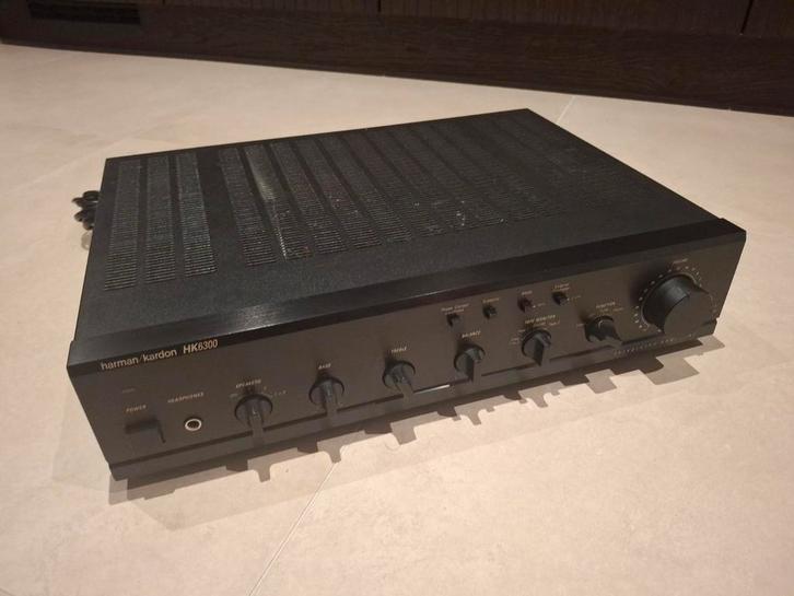 Harman Kardon HK6300 versterker, Audio, Tv en Foto, Versterkers en Receivers, Zo goed als nieuw, Stereo, 60 tot 120 watt, Overige merken