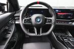 BMW i5 M60 xDrive High Executive 84 kWh / Panoramadak / Trek, Auto's, BMW, 81 kWh, Gebruikt, Zwart, LED verlichting