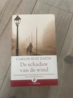 De Schaduw van de Wind - Carlos Ruiz Zafón, Ophalen of Verzenden, Zo goed als nieuw, Nederland