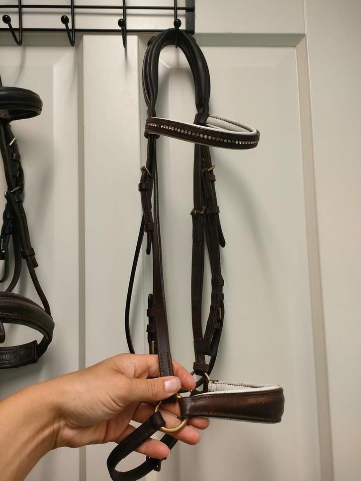 Bruin hoofstel lage neusriem maat full, Dieren en Toebehoren, Paarden en Pony's | Hoofdstellen en Tuigage, Gebruikt, Ophalen of Verzenden
