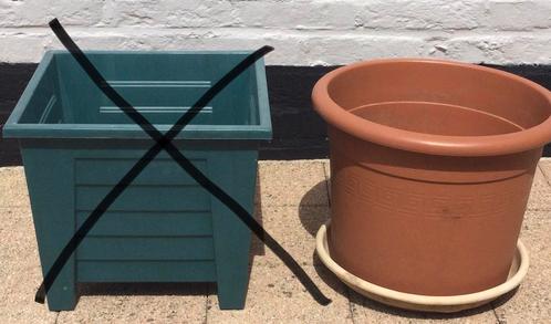 ZGAN. Ronde, kunststof grote plantenbak, terracotta kleur, Tuin en Terras, Bloembakken en Plantenbakken, Zo goed als nieuw, Kunststof