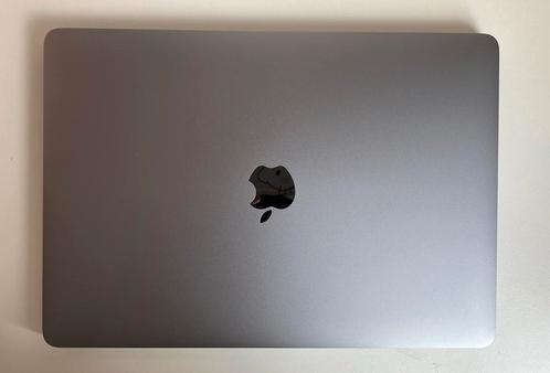 Macbook Pro m1 chip, Computers en Software, Apple Macbooks, Zo goed als nieuw, 13 inch, 256 GB, 8 GB, Ophalen of Verzenden