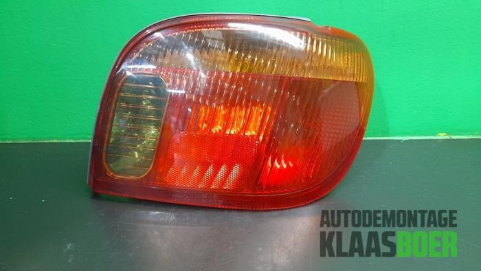 Achterlicht rechts van een Toyota Yaris, Gebruikt, -, -, Ophalen of Verzenden