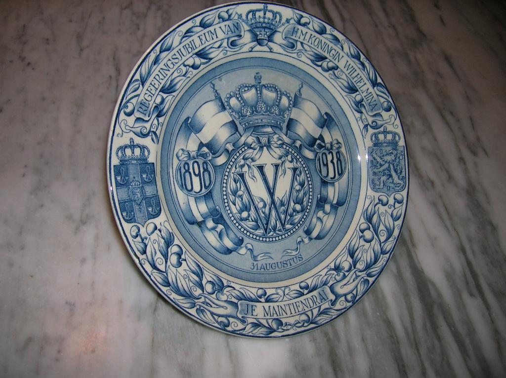 Wandbord nederlands koningshuis Koningin Wilhelmina, Verzamelen, Koninklijk Huis en Royalty, Ophalen of Verzenden, Zo goed als nieuw
