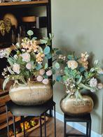 Sjieke champagne kleurige vazen met boeket zijde bloemen, Huis en Inrichting, Ophalen, Nieuw, Binnen