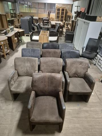 Eetkamer stoelen 10 stuks - Diverse kleuren beschikbaar voor biedingen
