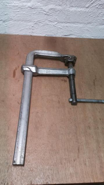 Bessey constructieklem SG30M 300x140 beschikbaar voor biedingen