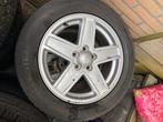 Jeep commander 4x velgen met banden 215/60R17, Auto-onderdelen, 215 mm, Band(en), 16 inch, Gebruikt