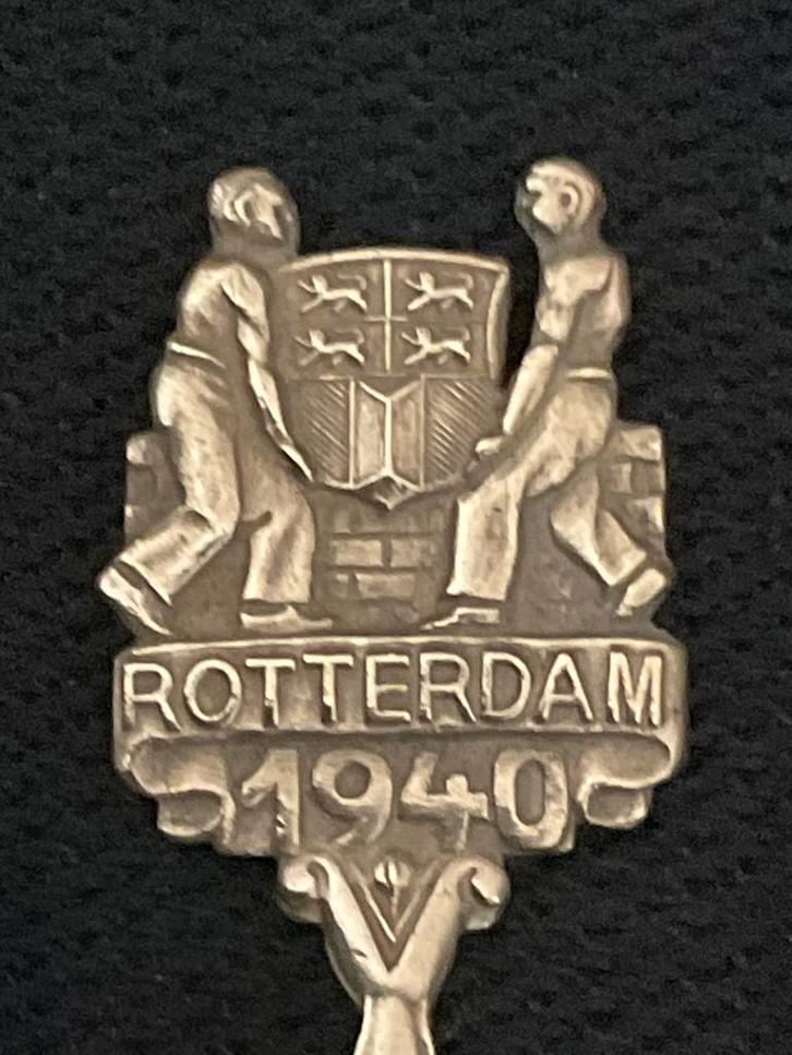 Lepeltje uit Rotterdam, Antiek en Kunst, Antiek | Bestek, Ophalen of Verzenden