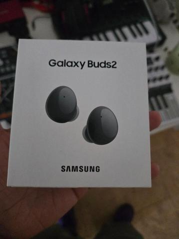 Galaxy Buds 2 beschikbaar voor biedingen