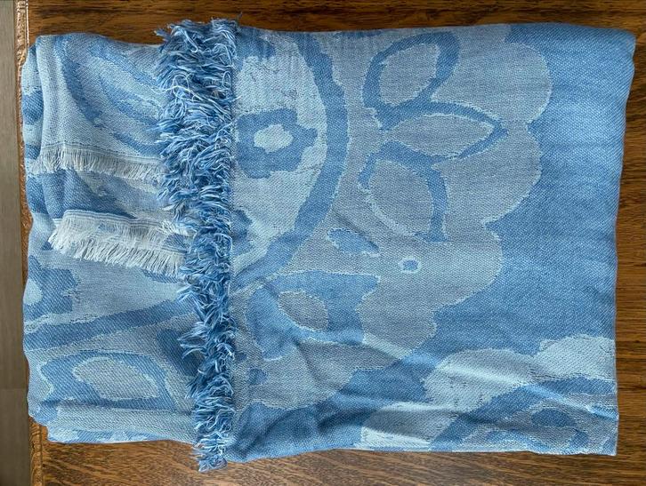 Blauwe grote sjaal 100% katoen Vismaya, Kleding | Dames, Mutsen, Sjaals en Handschoenen, Zo goed als nieuw, Sjaal, Maat 46/48 (XL) of groter