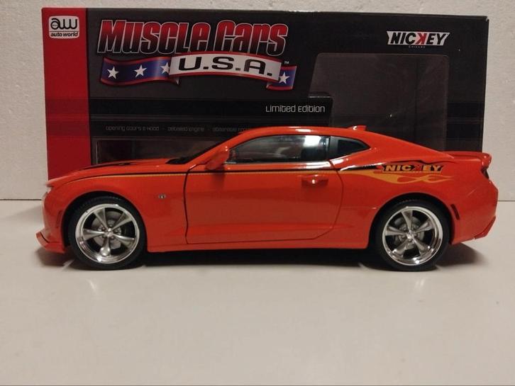 Chevrolet Super Camaro 2016 oranje Nickey Autoworld 1:18 KRD, Hobby en Vrije tijd, Modelauto's | 1:18, Zo goed als nieuw, Auto