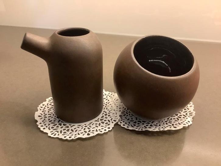 Cor Unum Suikerpot & Melkkannetje van Theo Potmeer, Huis en Inrichting, Keuken | Servies, Zo goed als nieuw, Overige typen, Overige stijlen