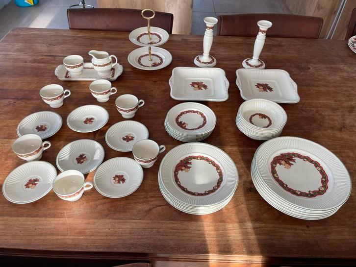 Wedgwood edme christmas time kerst servies 6 persoons, Huis en Inrichting, Keuken | Servies, Zo goed als nieuw, Compleet servies