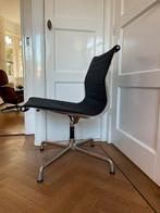 Eames EA105 aluminium chair Vitra Herman Miller 2x hopsak, Huis en Inrichting, Bureaustoelen, Ophalen of Verzenden, Zo goed als nieuw